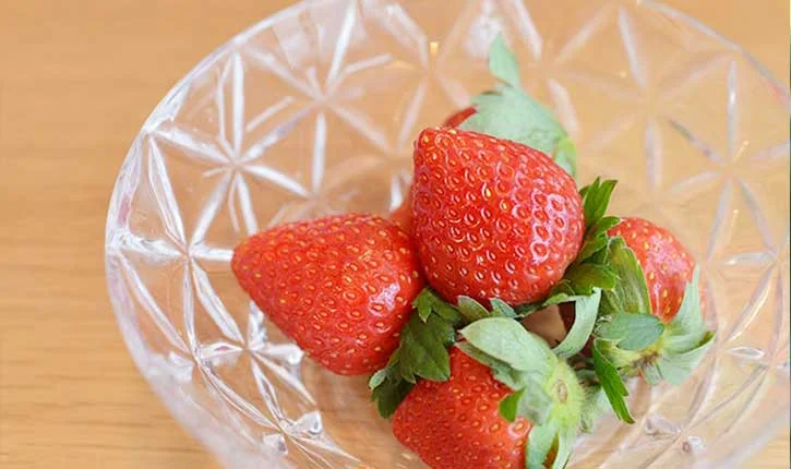 美味しいイチゴを見分けて、食べ方いろいろ。～甘美なイチゴの食し方～
