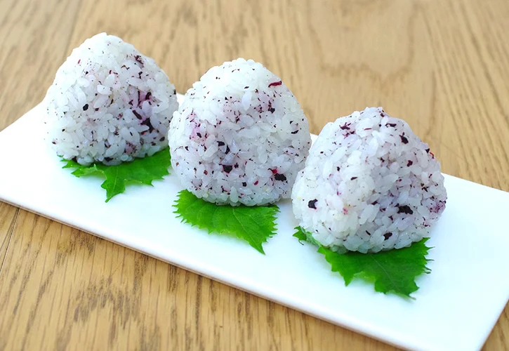 梅干し作りの美味しいおまけ「自家製ゆかり®︎」