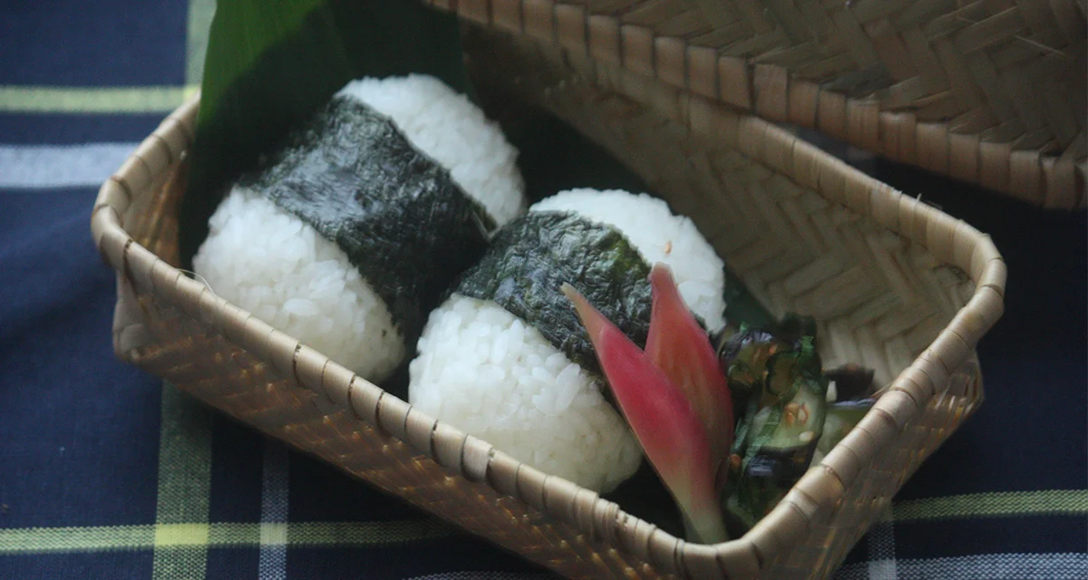 お弁当の彩りに　酢取りみょうがと茄子の香味浅漬け