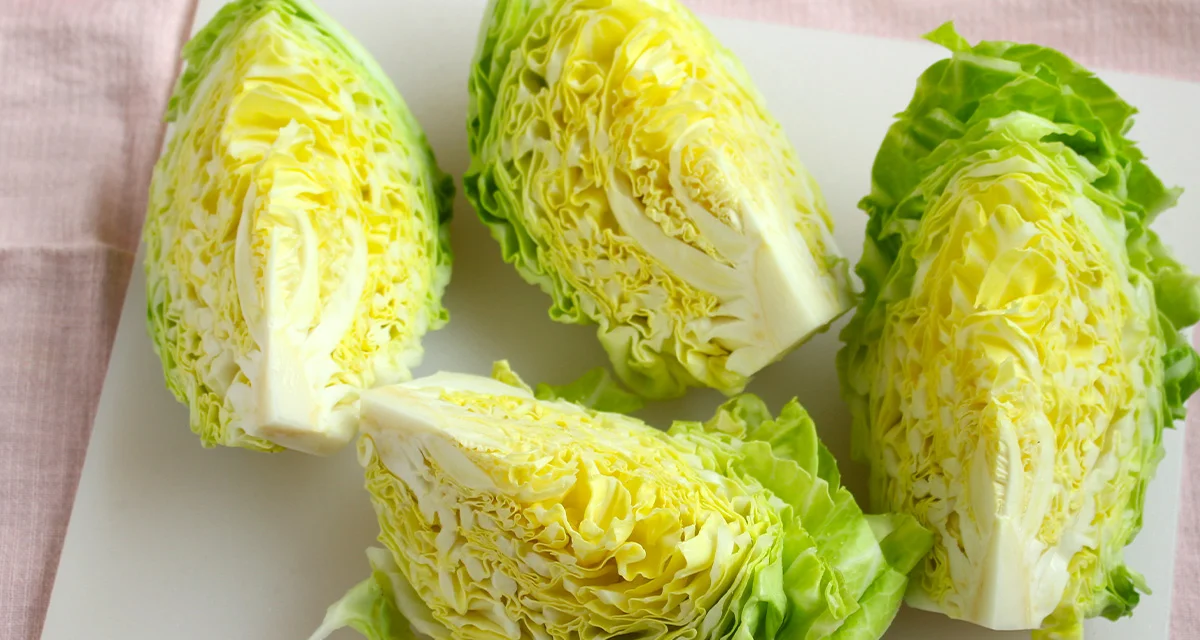 栄養も甘みも丸ごと！春キャベツの蒸し焼き