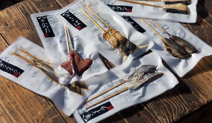 伊勢志摩の新鮮な魚を手軽にまるごと食べられる「串ひもの」