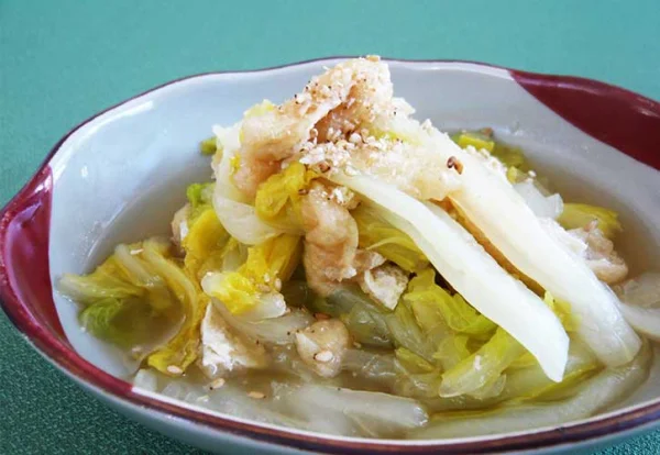 白菜と油揚げの煮びたし、低糖質だから安心して食べられる！