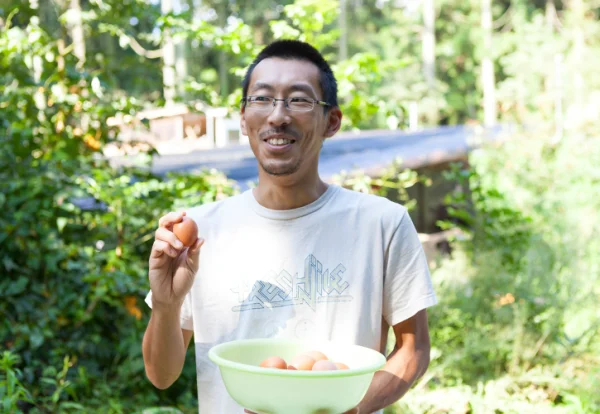 石川で平飼い卵にチャレンジ、山ん中たまご園／石川・加賀市 堂下慎一郎さん