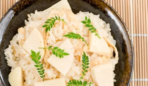 たけのこの炊き込みご飯は白だしで美味しく手軽に