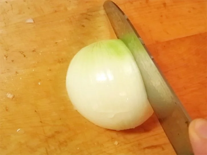玉ねぎみじん切りのコツ