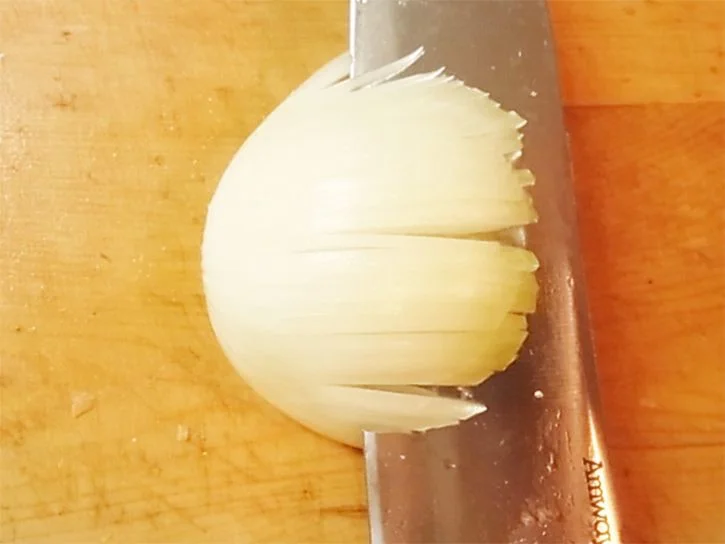 簡単な玉ねぎみじん切りの方法