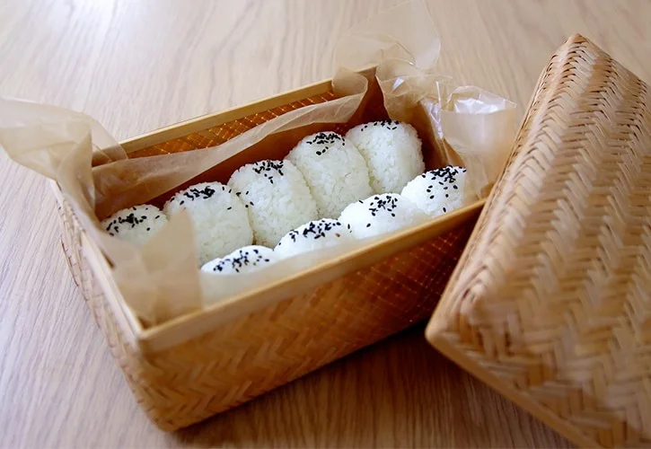 塩むすび