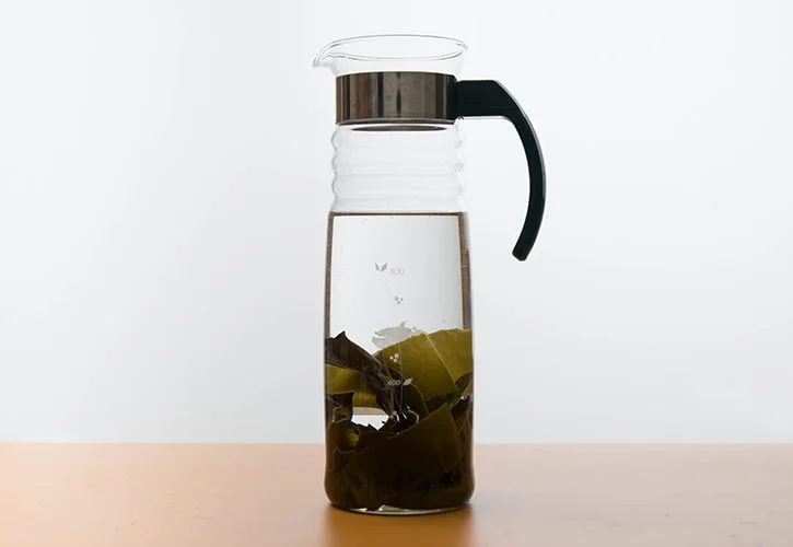 こぶ水