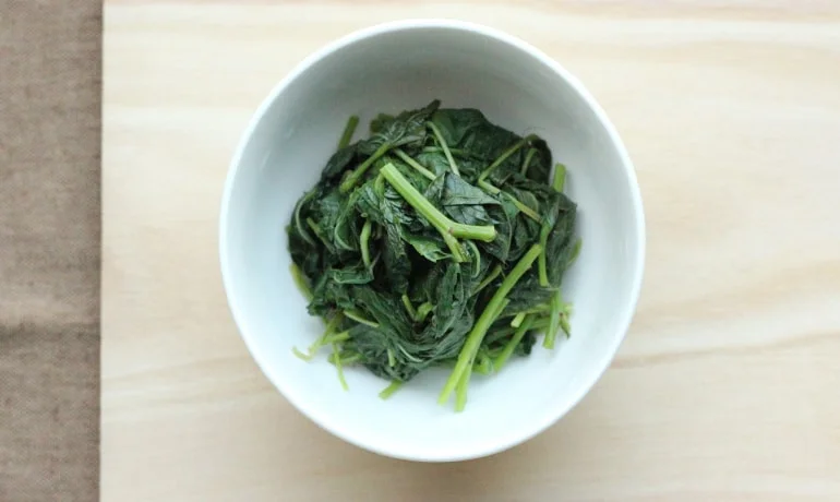 モロヘイヤを茹でる
