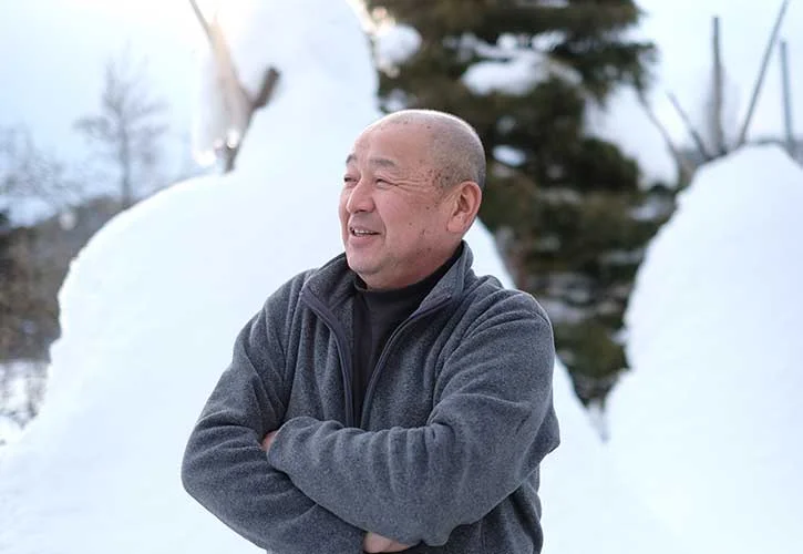 山形長井市でりんごを生産する