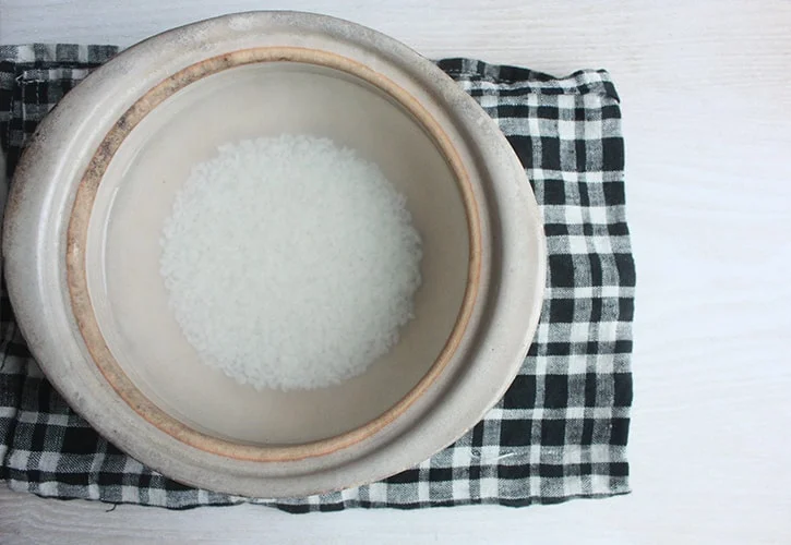 土鍋でおかゆを作る
