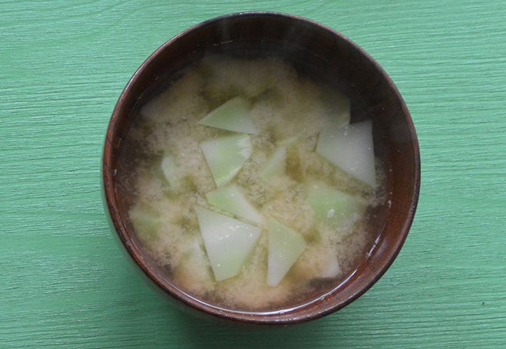 ブロッコリーの味噌汁
