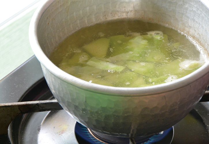 ブロッコリー茎の味噌汁