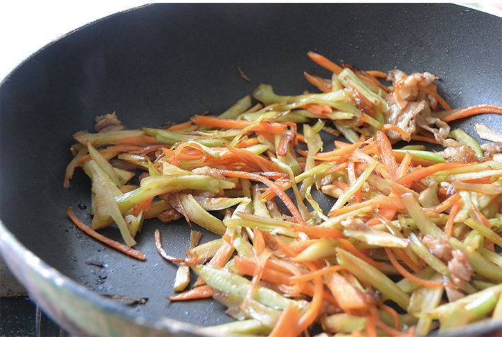 細切りにんじんできんぴらに挑戦