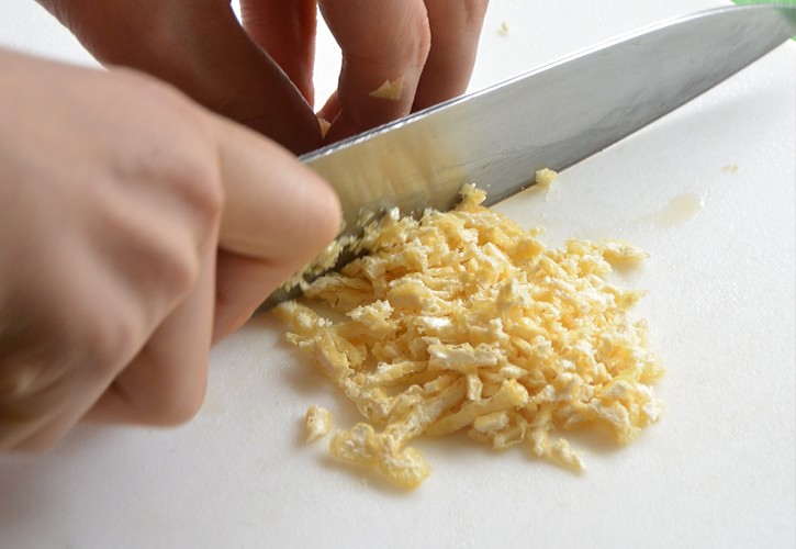 たけのこご飯の具材に油揚げ