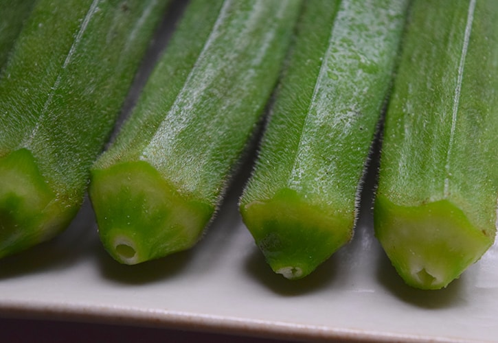 オクラの食べ方は切らずに丸ごとガブリがおすすめ