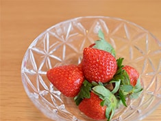 美味しいイチゴを見分けて 食べ方いろいろ 甘美なイチゴの食し方