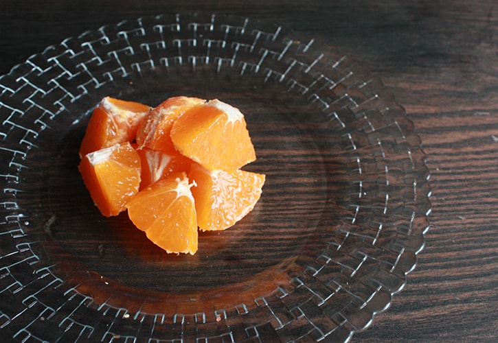 カットしたみかん