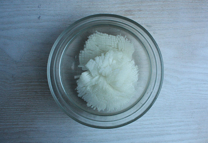 おせち料理菊花大根