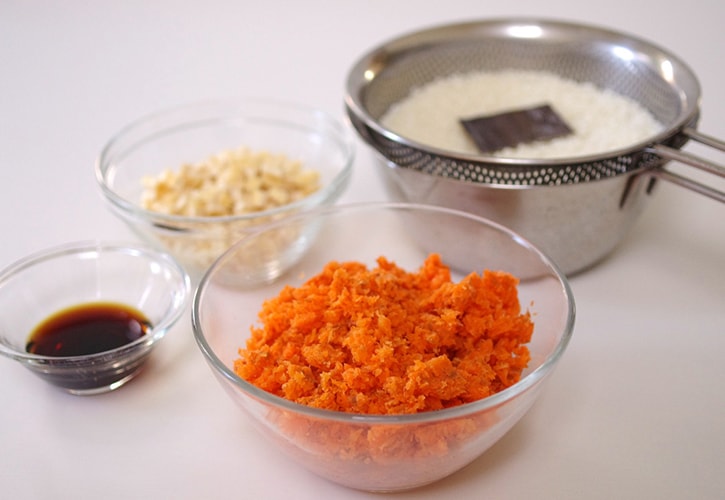 にんじんご飯材料