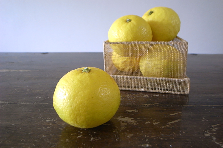 サマーオレンジの剥き方