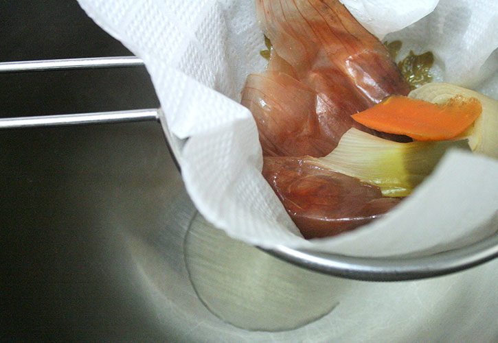 ベジブロスを漉す