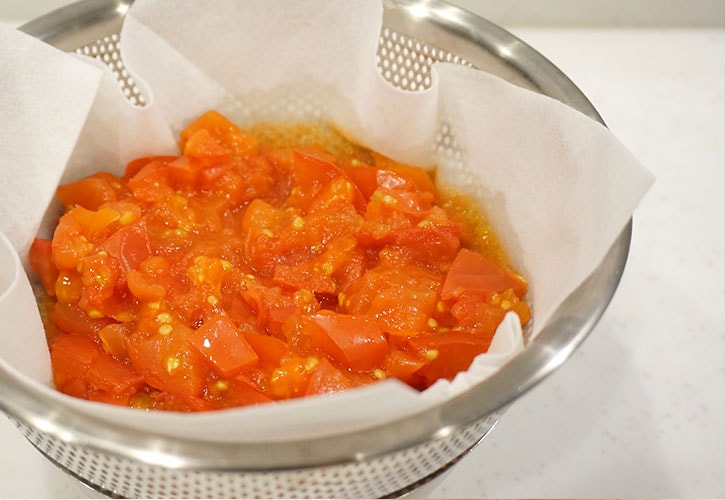 トマトを出しに