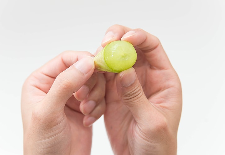 シャインマスカットは皮ごと食べれる？皮のむき方いろいろ試してみます！