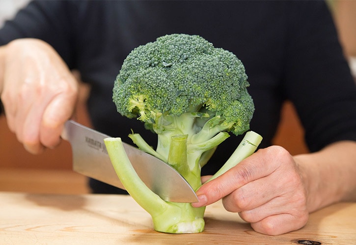 ブロッコリーの切り方