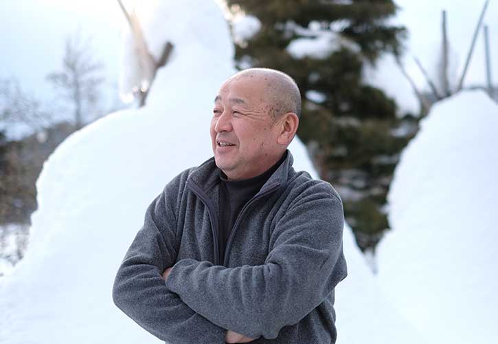 山形長井市でりんごを生産する