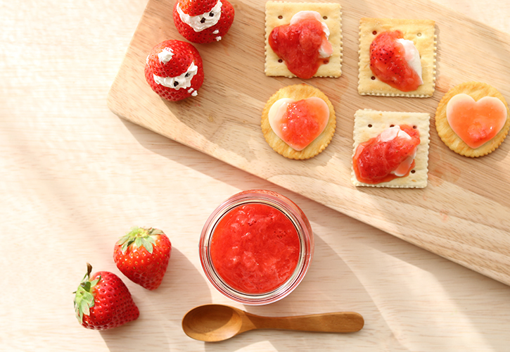 イチゴジャムの朝食