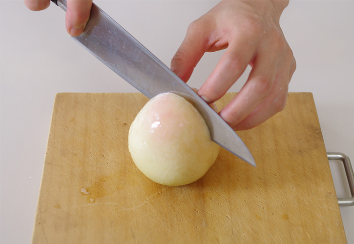 桃の皮を湯むきする方法