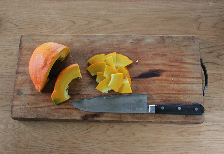 コリンキーをスライスする