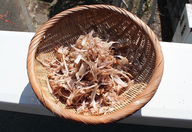 ごぼうを天日干し