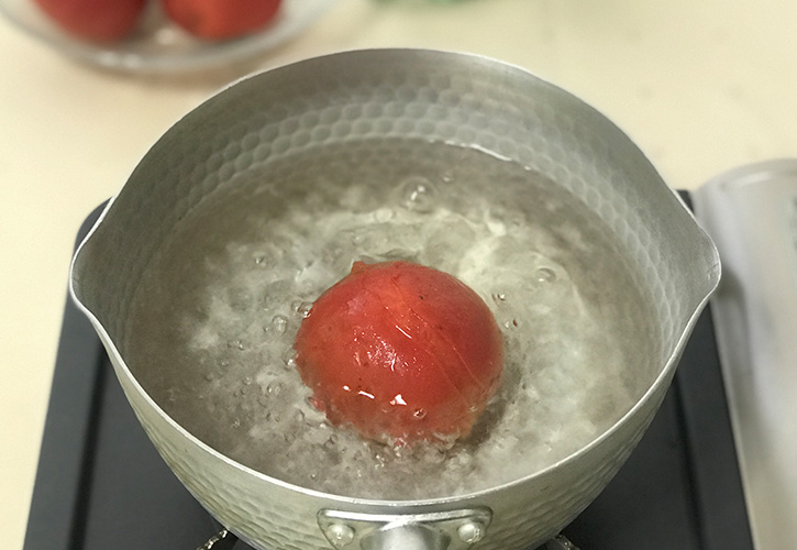 トマト湯向き