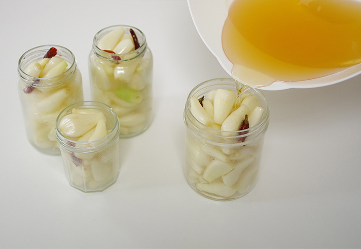 小瓶でらっきょう甘酢漬け