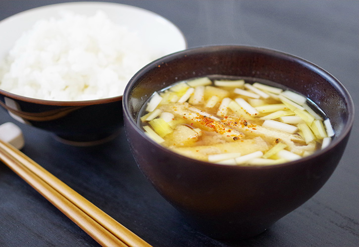 黄ニラの味噌汁