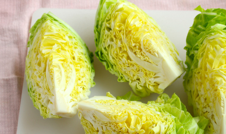 栄養も甘みも丸ごと 春キャベツの蒸し焼き