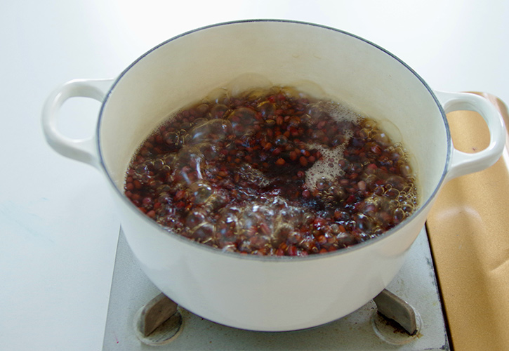 小豆を炊く