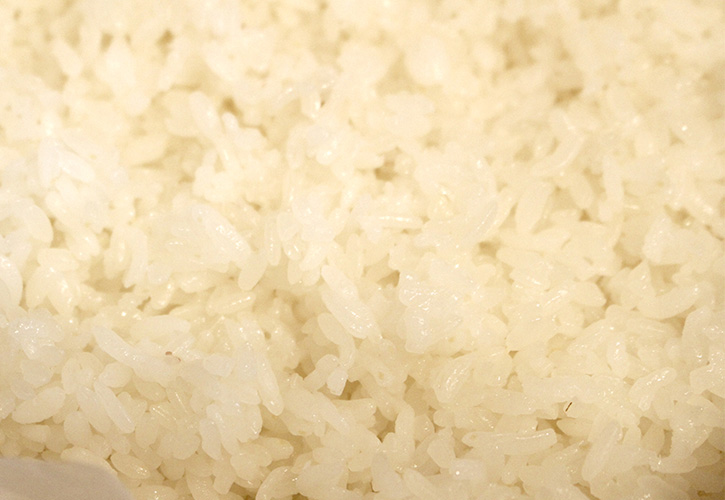 蒸したもち米とうるち米