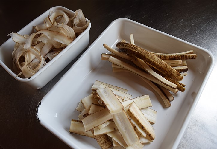 ごぼうの素揚げ