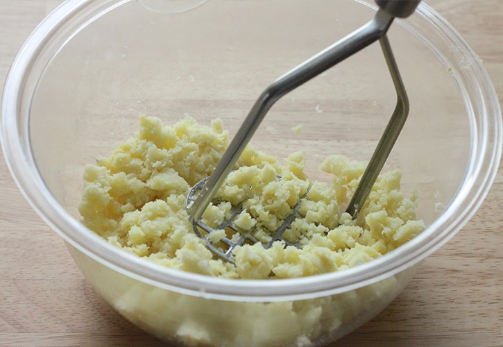 じゃがいもをマッシュポテトに