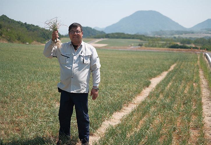 福部町西尾さんのらっきょう畑