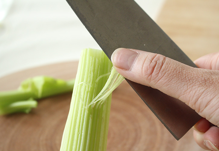 包丁を使う