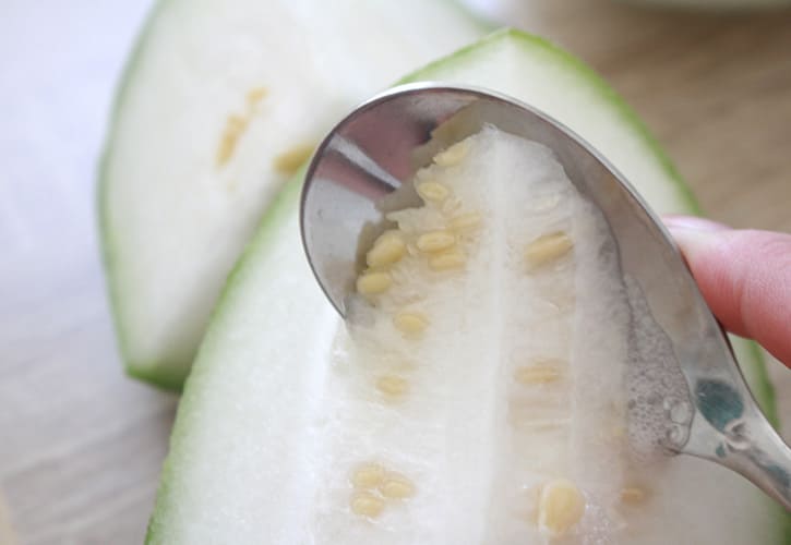 冬瓜わた取り